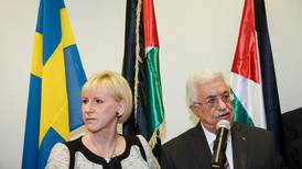Wallström hyllas i Palestina - men bojkottas av Israel