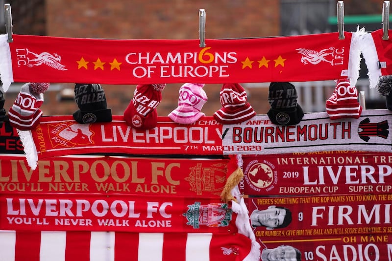 Liverpool FC har många supportrar och är en av de klubbar i Premier League som gör hjälpinsatser under coronapandemin.