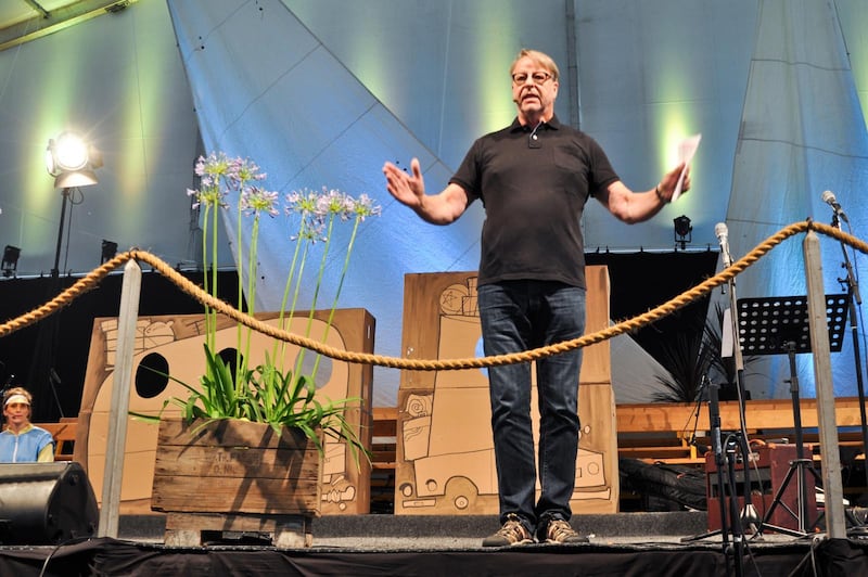 Barnverksamhet. Åke Samuelsson berättar om Munken och Kulan på Hönökonferensen 2017.