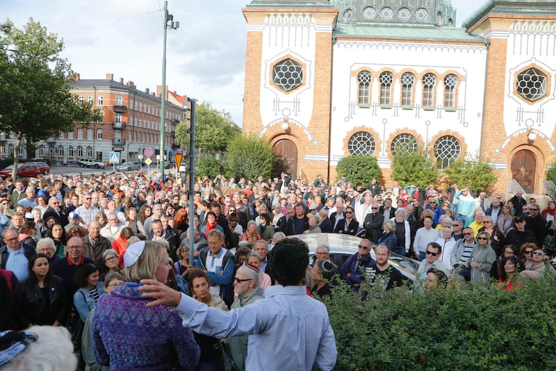 KIPPAVANDRING. Flera gånger har det genomförts kippavandringar, till stöd för judar i Sverige. Här en kippavandring i Malmö.