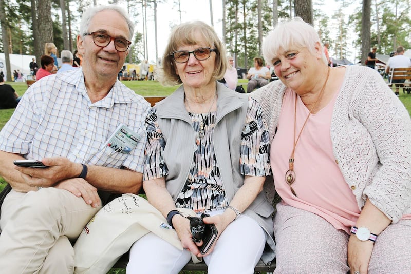 Jan-Erik och Birgitta Mattsin från Brandstorp och Lena Arnbark från Tidaholm.