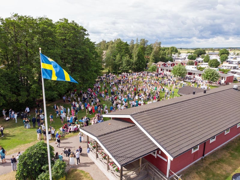 Gullbrannagården med kurs- och lägerverksamhet samt camping drivs av Svenska Alliansmissionen, men används av många fler.