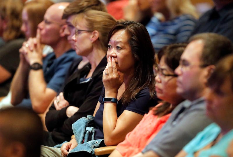 Församlingen Willow Creek fick på onsdagen det omvälvande beskedet att hela ledningen avgår.