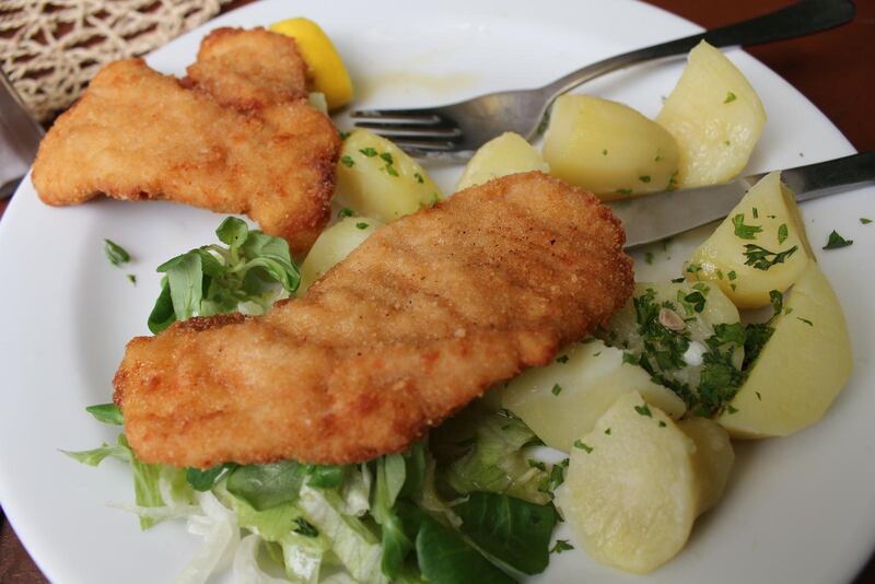 Nystekt. Řízek är tjeckiska för schnitzel och finns på varje meny.