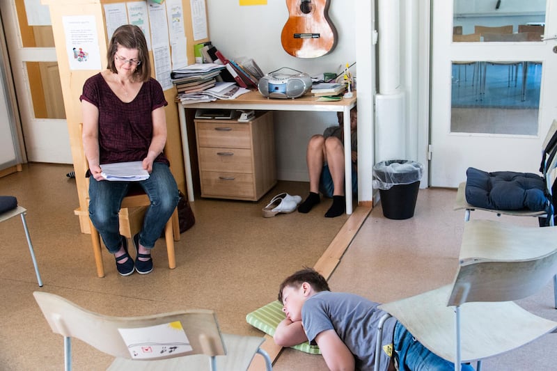 Bilder från Kungsskolan i Kungsängen, en friskola som drivs av församlingen Arken.
Rektor Birgitta Lindvall
Margot Zetterlund, leder Inre bönen i klassen
