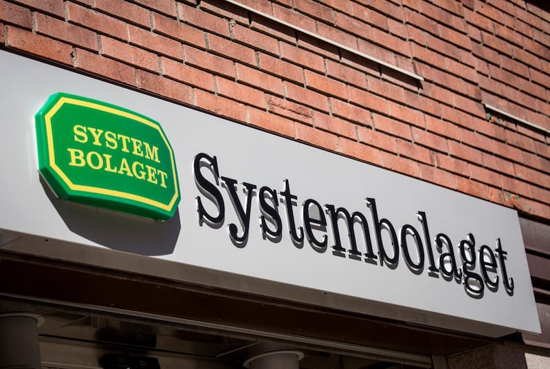 Inte bara på Systembolaget? Om det blir som allianspartierna och SD vill kan man i framtiden även köpa alkohol direkt hos den lokala producenten.