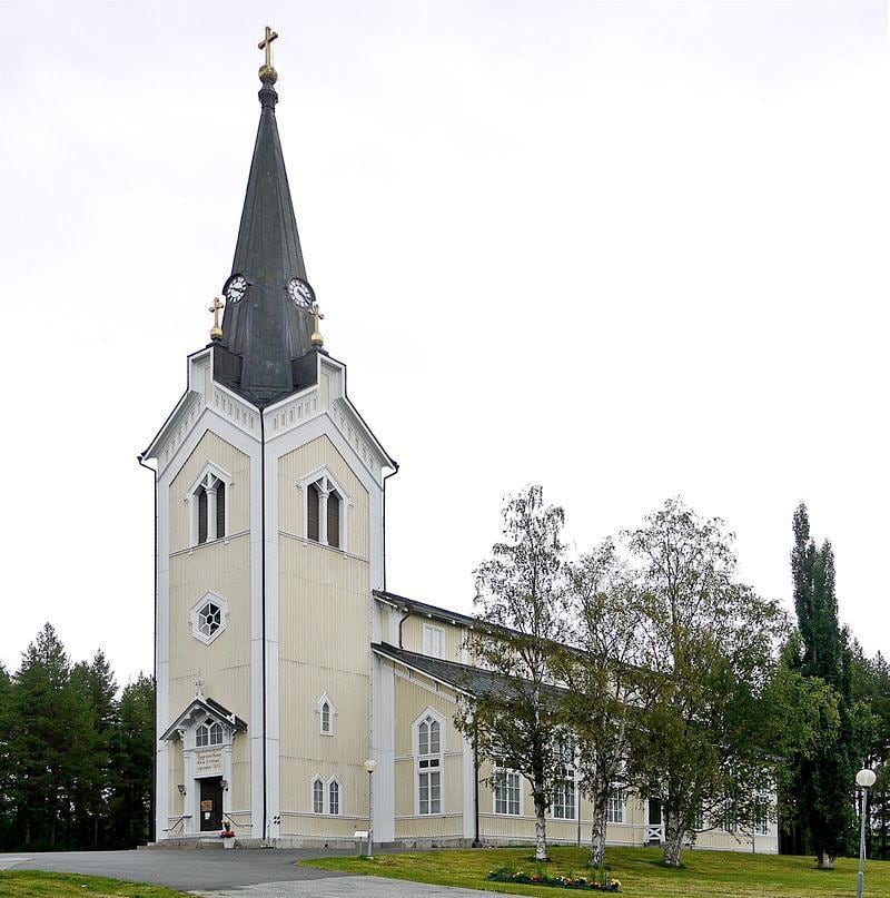 Stensele kyrka. "Borde ha plats på topp 10", skriver Tomas.