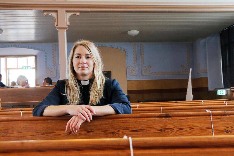 Esther Kazen, som på Instagram går under namnet Feministpastorn