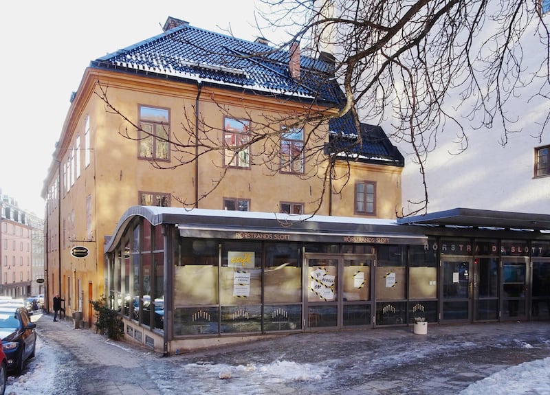 Kaggeholms folkhögskola är tillbaka i Rörstrands slott efter ett tre kvarts sekel på Helgö norr om Stockholm.