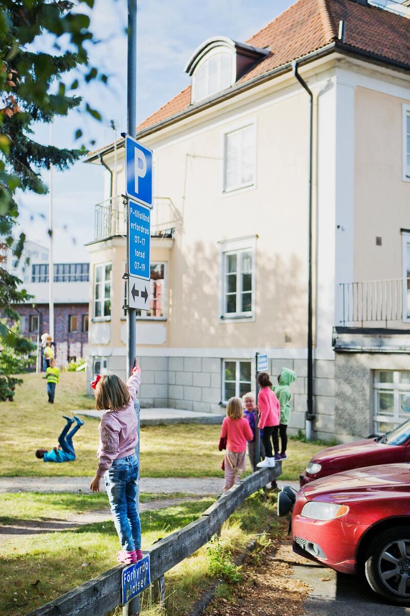 Ideellla föreningar, vilket de flesta kristna friskolorna är, kommer inte att beröras av vinsttaket som regeringen har beslutat om. Bilden är från den kristna friskolan Källskolans tillfälliga lokaler i Kungsängen utanför Stockholm.