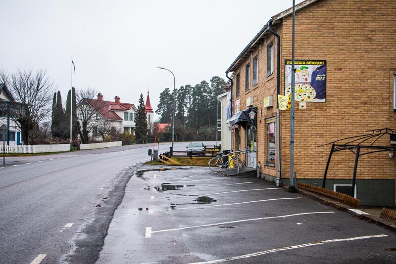 Södra Vi, strax utanför Vimmerby, har 1 200 invånare. På bilden ortens pizzeria