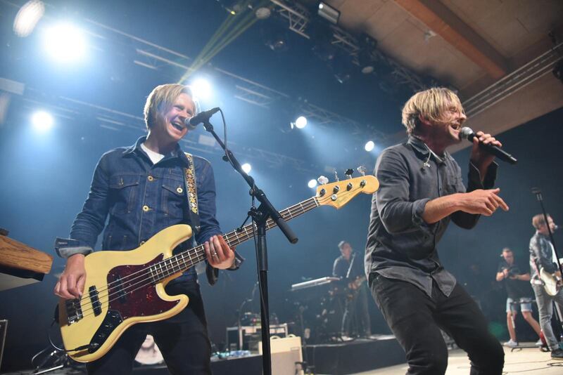 San Diego-bandet Switchfoot med bröderna Jon och Tim Foreman gjorde ännu en kraftig spelning på Gullbrannafestivalen.