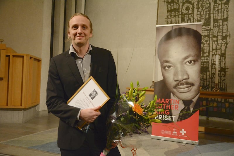 Journalisten Martin Schibbye känner sig hedrad över att ta emot diplom i Martin Luther Kings anda. 