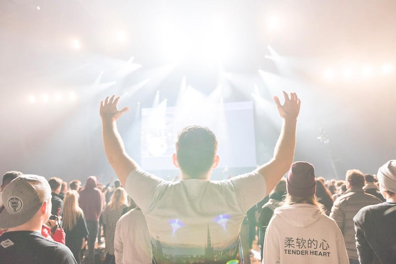 Arrangörerna räknar att 25 000 människor kom till Awakening på Friends arena i fjol. Under en av dagarna gick över 10 000 personer ut på Stockholms gator för att bjuda in till evenemanget.