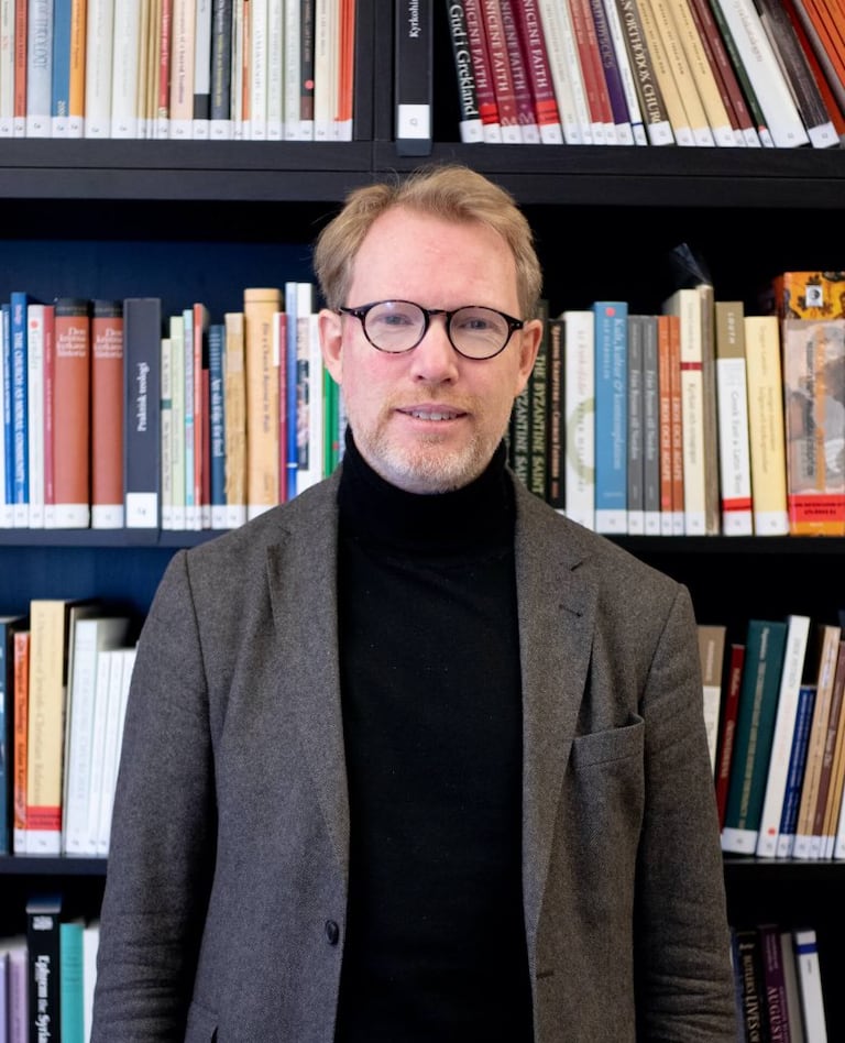 Michael Hjälm, rektor för stiftelsen Sankt Ignatios, Sankt Ignatios folkhögskola och Sankt Ignatios College.