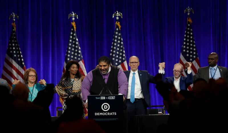 Den 24 augusti klubbades en resolution av det Demokratiska partiet där det sägs att religion är ett hot mot medborgerliga rättigheter. En av talarna vid mötet i San Francisco var William Barber.