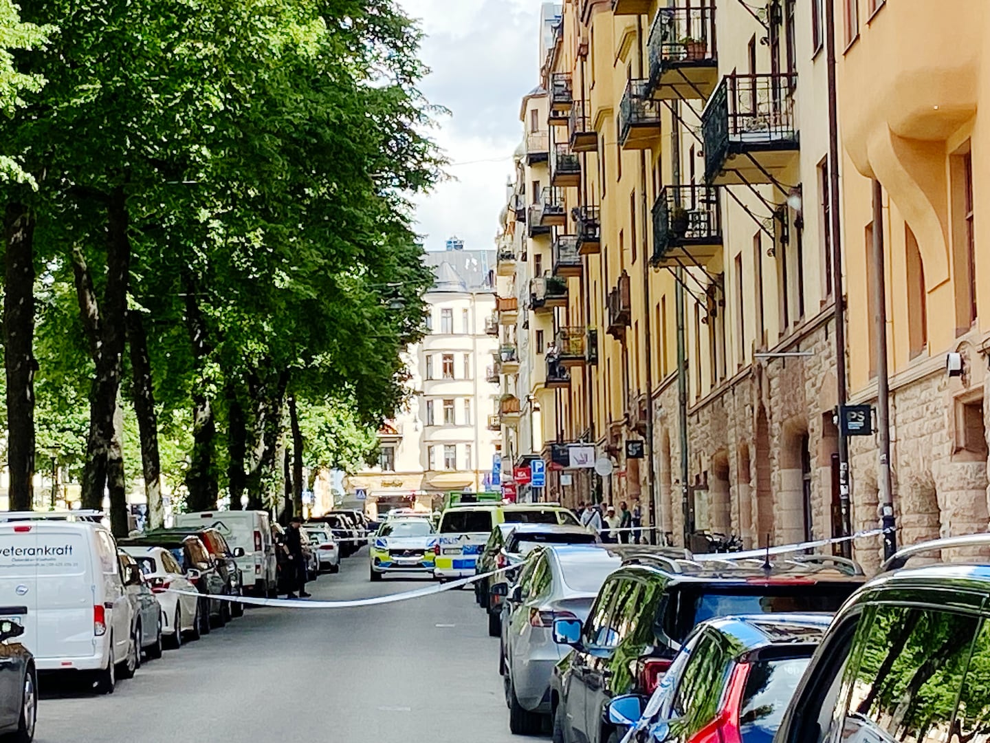 En skottlossning har inträffat på Kungsholmen i centrala Stockholm, nära huset där Dagens redaktion finns.