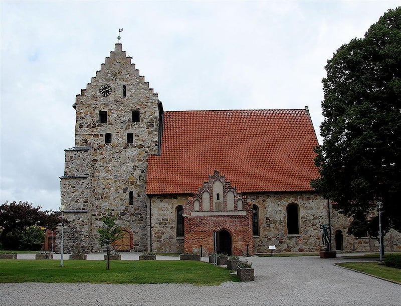 Sankt Nicolai kyrka i Simrishamn. Fredric vill att kyrkan på Österlen ska vara med på listan.