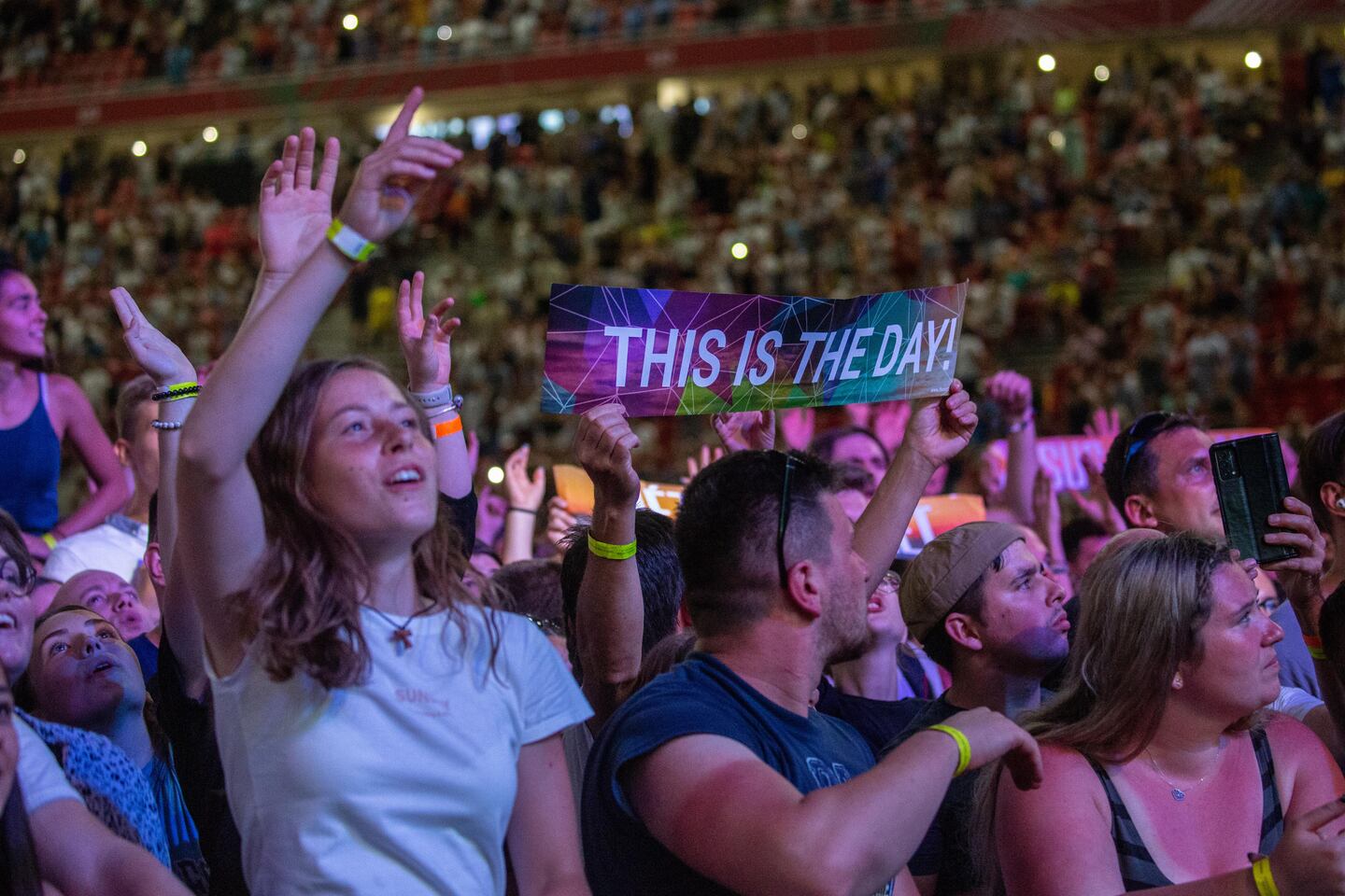 Puskás Arena i Budapest fylldes med cirka 40 000 personer, uppger arrangören.