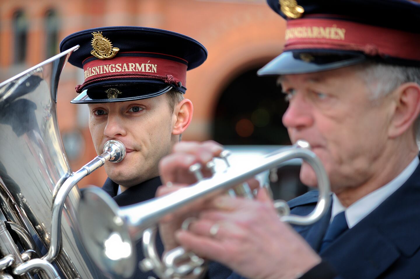 Frälsningsarmén samlar in pengar med hjälp av musik