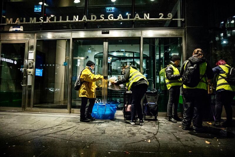 Elise Lindqvist med team gör sig redo för att möta prostituerade kvinnor på Malmskillnadsgatan (arkivbild).