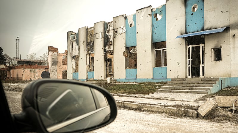 In Ukraine Medair has established teems in seven cities to ensure a viable supply chain and where Medair can support communities who are welcoming people from the conflict-affected areas. Along with identyfying needs for critical relief items, Ukraine teams are conducting assessments of civil infrastructure including hospitals and water systems. Where local markets are functioning, the preferred option for delivering assistance will be through cash distributions. Medair is also offering psychosocial support activities and provosding training in Psychological First Aisd for Ukrainians. Trostianets is a town near Sumy. The town was under occupation from the first day of crisis. Many buildings there were damaged by blast waves or by aerial bombs. One of these buildings is Primary health Care for Children (PHC). Bue to the damage, the windows were blown out and the roof was leaking. Therefore, it was important to restore it as soon as possible, because 5 thousands children medical support and help there.