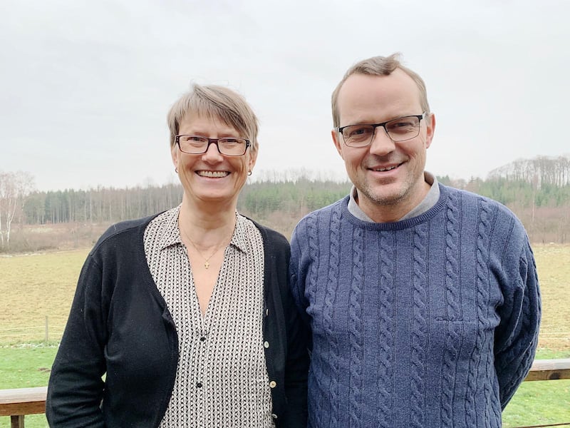 FÖRSONAS. ”Det känns lite historiskt”, säger Evalotta Kjellberg och Petter Kollberg om den försoningsgudstjänst som hålls i Örkelljunga på söndag mellan EFS och ELM.