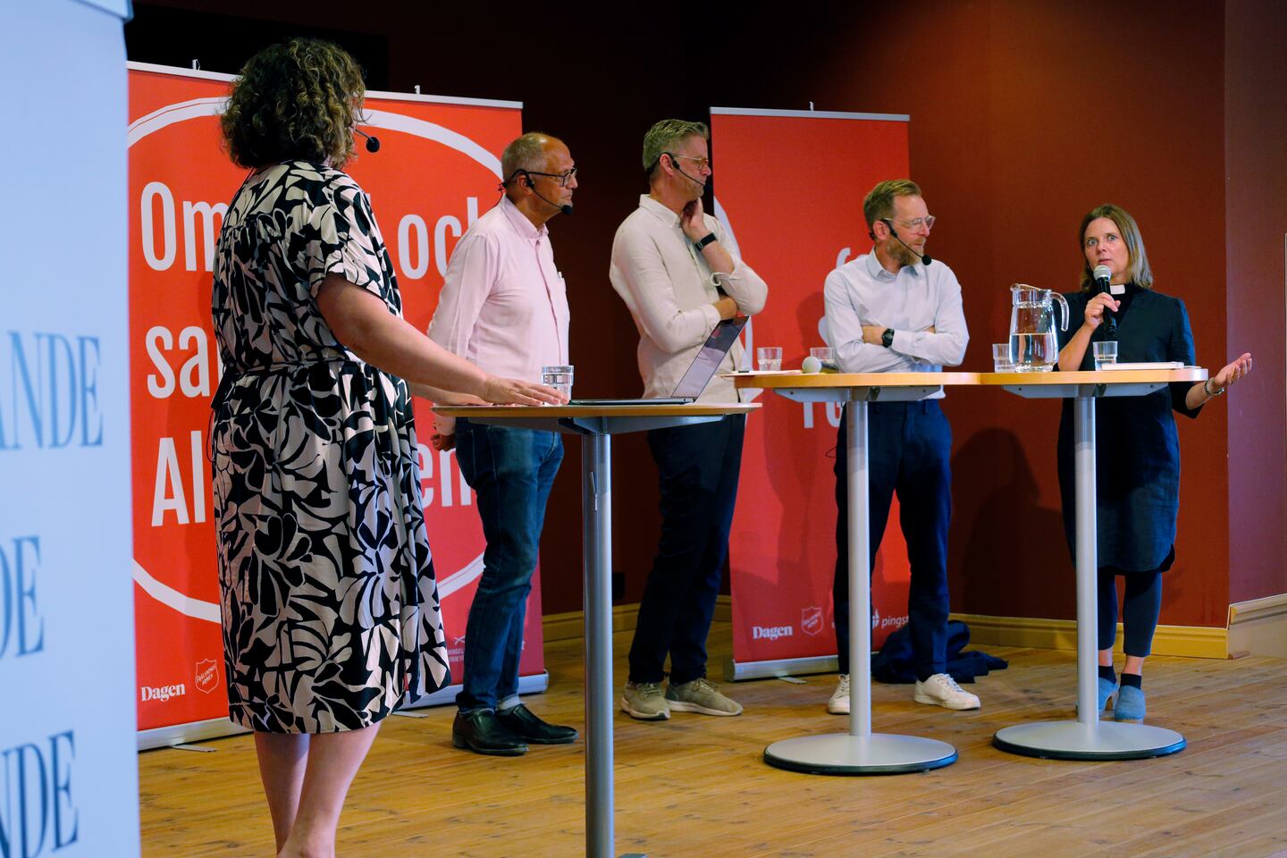 (G) som i Gud -  28 juni 2023

Relationsstatus – stat och religion: It is complicated
Moderator: Frida Park, opinionsredaktör, tidningen Dagen
Medverkande:
Jakob Forssmed, socialminister (KD)
Ulf Bjereld, professor i statsvetenskap
Jakob Olofsgård, riksdagsledamot (L)
Sofia Camnerin, generalsekreterare Sveriges kristna råd