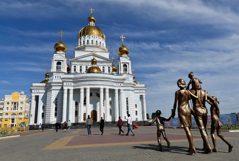 KATEDRALEN. Rysk-ortodoxa kyrkans stora katedral i Moskva.