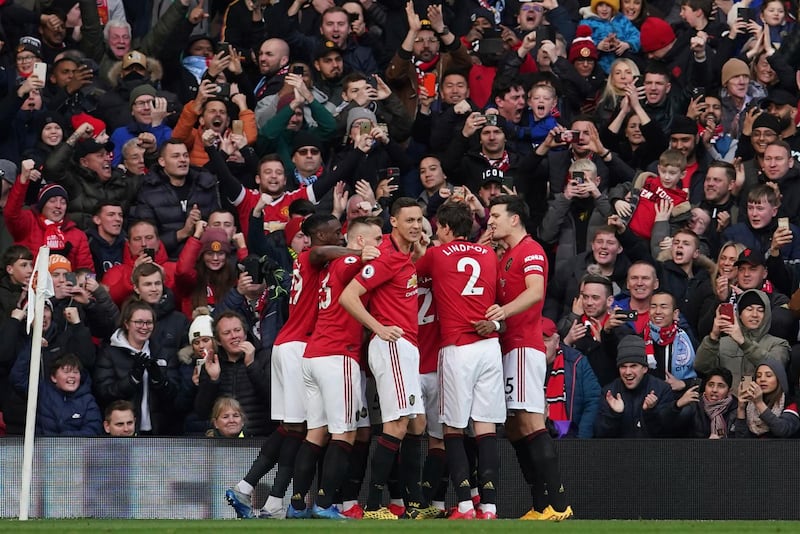 I veckan startar Premier League efter ett uppehåll på drygt två månader. En av de klubbar som hoppas på nya segrar är Manchester United med svenske Victor Nilsson Lindelöf. Kanske kan nätverket Ballers in God bli en tillgång för fler spelare som lever under skyhöga prestationskrav som de inte alltid förmår leva upp till.