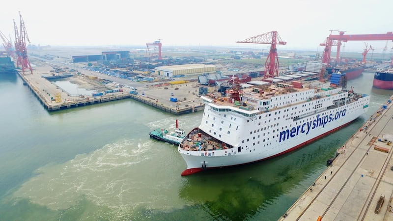 Just nu byggs Mercy Ships nya fartyg Global Mercy i hamnstaden Tianjin i nordöstra Kina. Bilden visar hur fartyget såg ut i slutet av september 2019.