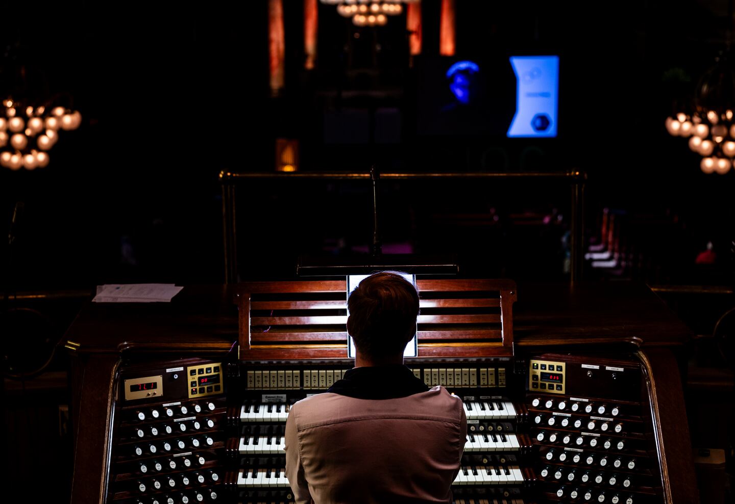 Kyrkomusikern och konsertorganisten Johannes Skoog vann den internationella orgeltävlingen Canadian International Organ Competition. Han spelade i kyrkan Église Saint-Jean-Baptiste i Montréal.