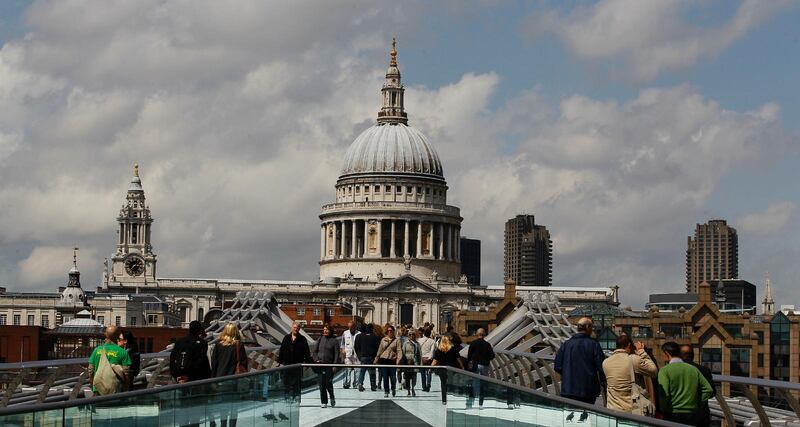 Välkända St. Pauls Cathedral, London, är säte för den anglikanska biskopen av London. Kyrkan är en av Londons mest välkända byggnader.