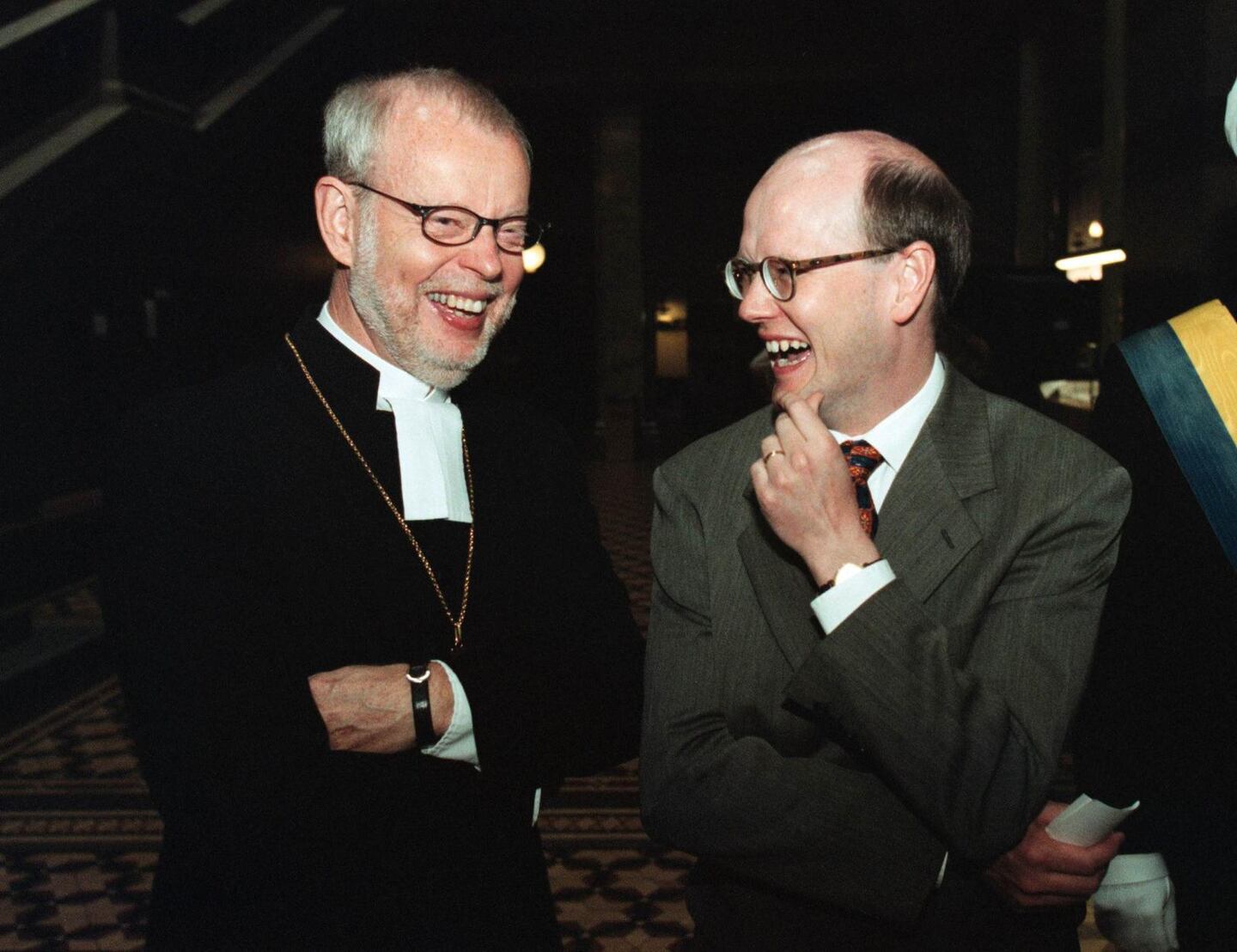 2000, första kyrkomötet efter skilsmässan. Ärkebiskop K G Hammar och kyrkominister Thomas Östros (S).